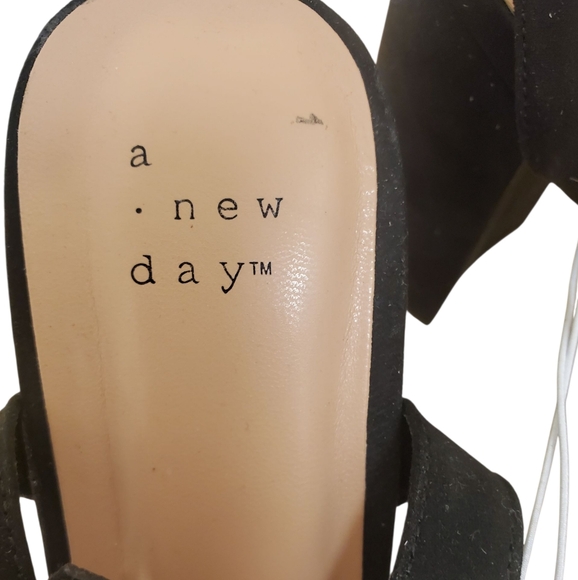 A New Day Black Platform Heels Knot Ankle Strap Block Heel Women's 9.5 - Picture 7 of 9
